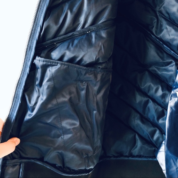 Guess Quilted Puffer Jacket - Picture 6 of 8